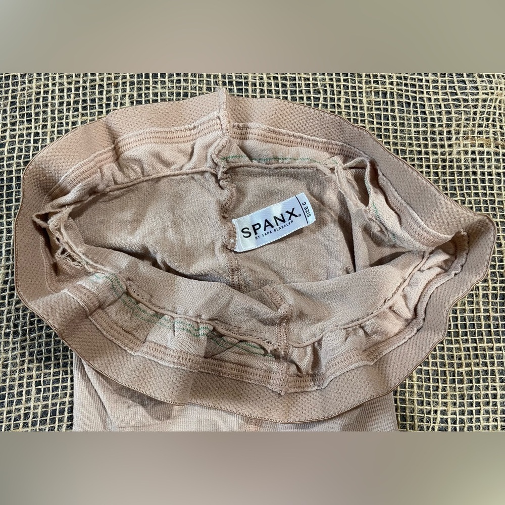 Spanx Shapewear Size C By Sara Blakey See pictures for measurements - Picture 2 of 7